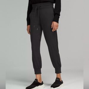 Lululemon Ready to Rulu Jogger